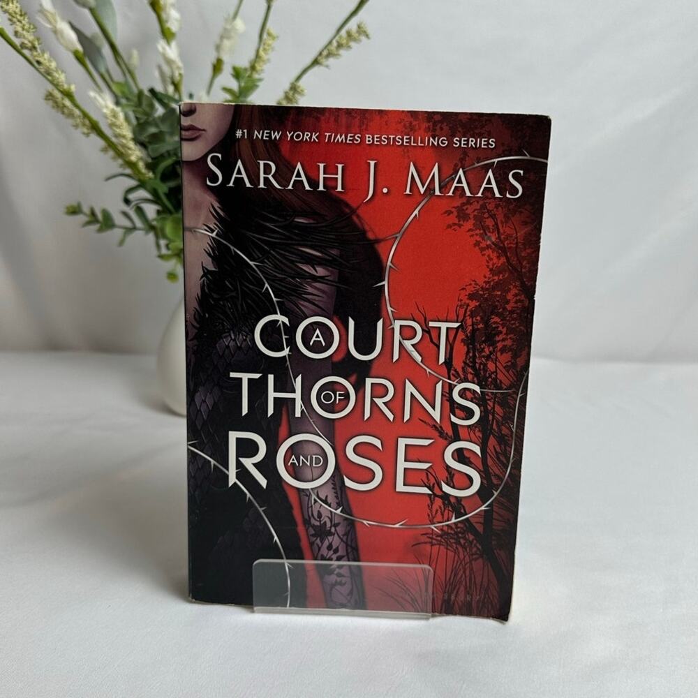 A Court of Thorns and Roses Sarah J Maas OOP Original Cover Paperback ACOTAR